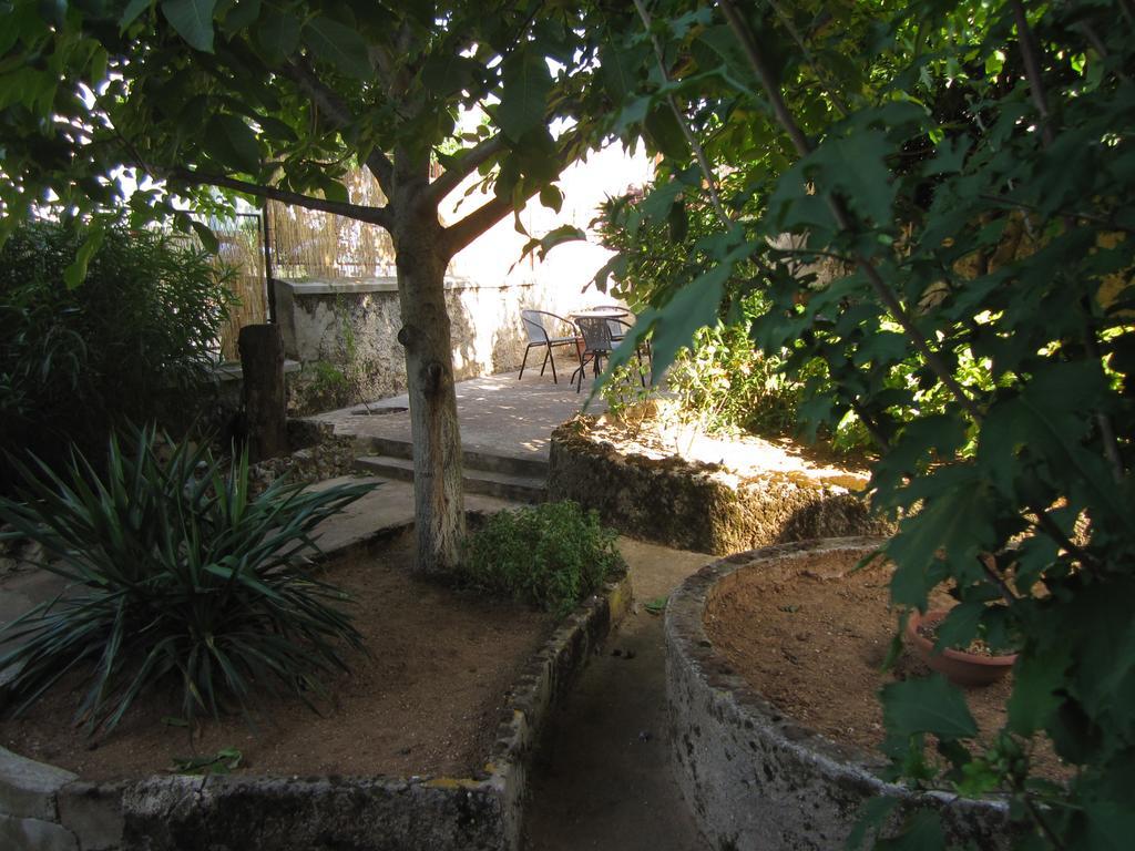 Guest House Ilona Pula Exterior foto